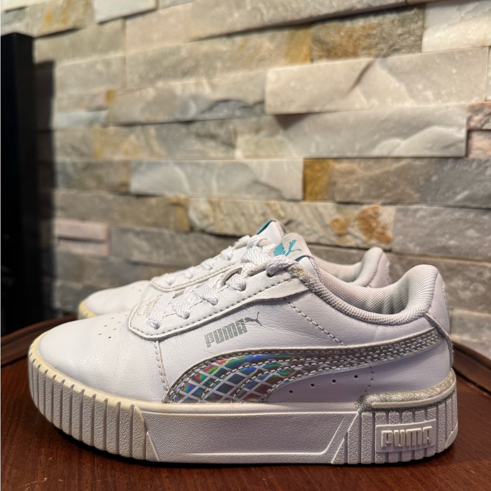 Child’s Sz 12 Puma White Aqua Iridescent Lace Up Shoe Sneaker EUC